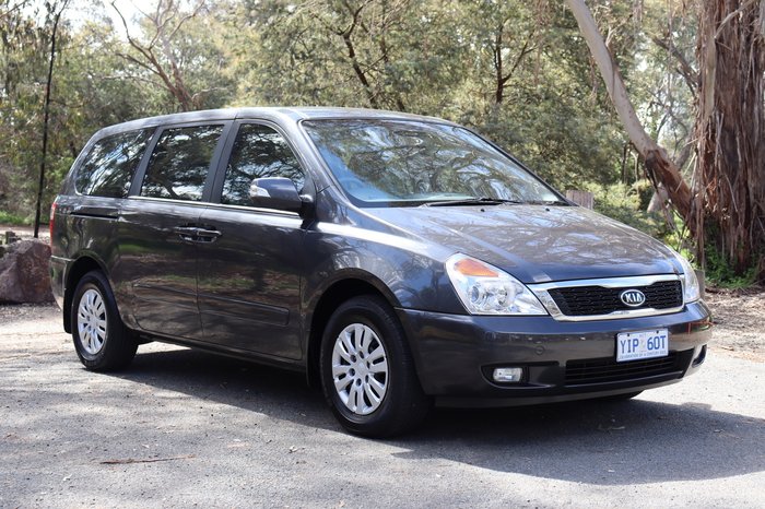 2013 Kia Grand Carnival