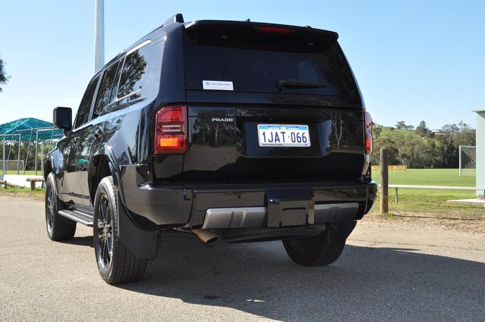 2025 Toyota Landcruiser Prado
