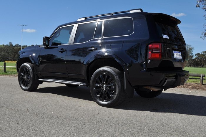 2025 Toyota Landcruiser Prado