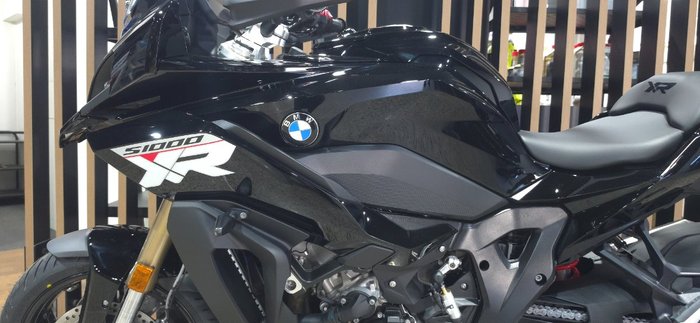 2026 BMW Motorrad S 1000 XR Black