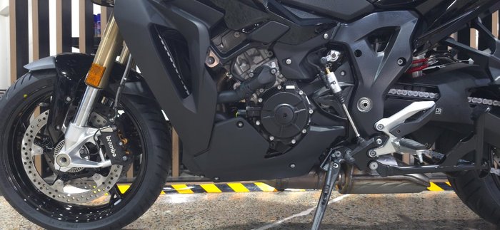 2026 BMW Motorrad S 1000 XR Black