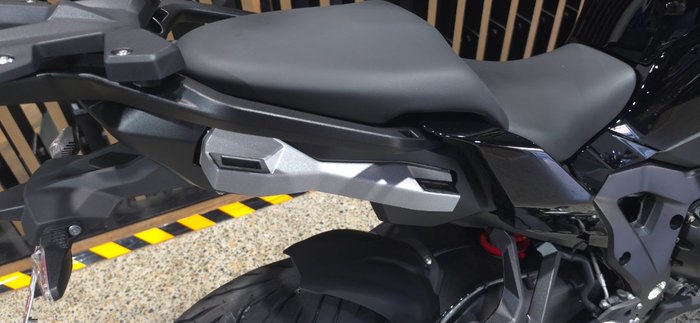 2026 BMW Motorrad S 1000 XR Black
