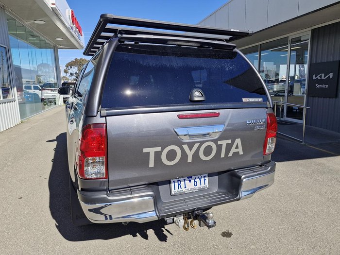 2020 Toyota Hilux SR5