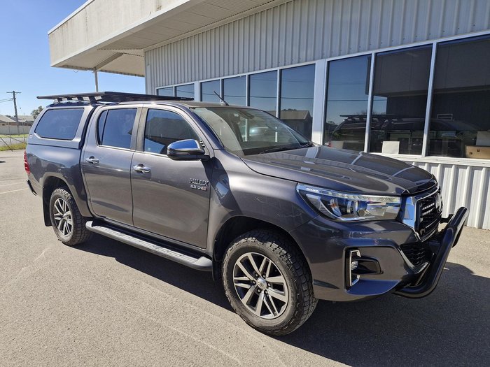 2020 Toyota Hilux SR5