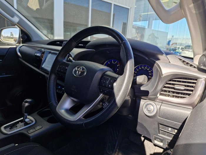2020 Toyota Hilux SR5