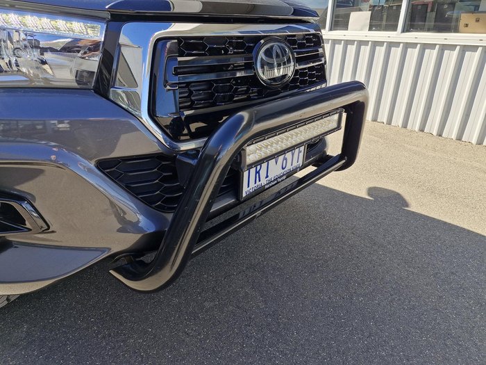 2020 Toyota Hilux SR5