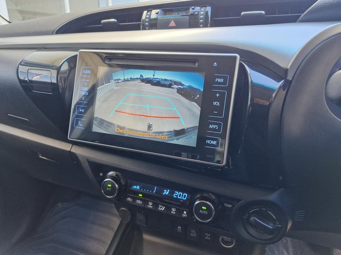 2020 Toyota Hilux SR5