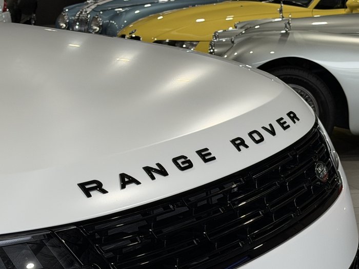 2025 Land Rover Range Rover Sport P360 Dynamic SE