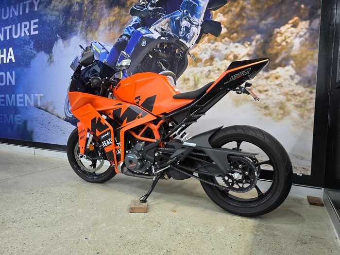2023 Ktm RC 390 ORANGE
