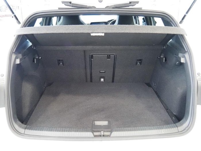 2024 Volkswagen Golf 110TSI R-Line