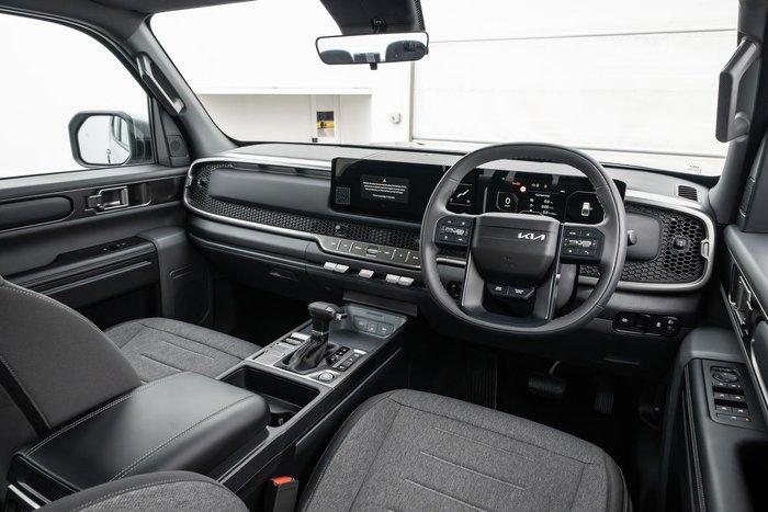 2025 Kia Tasman S