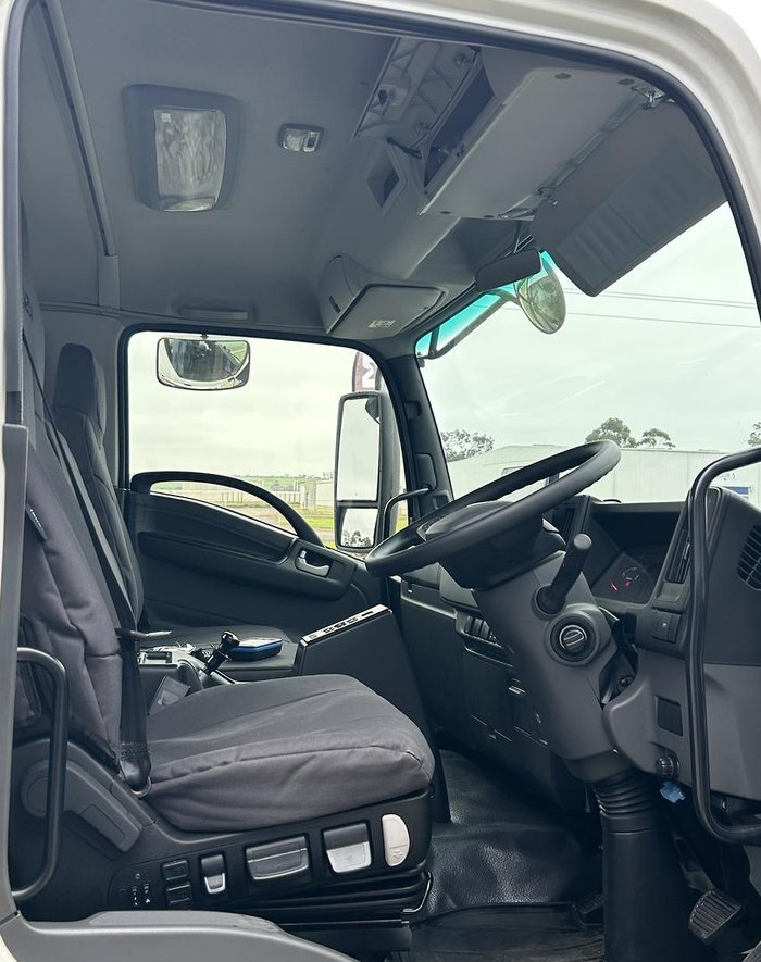 2026 Isuzu F Series FYJ 320-355 AT R67