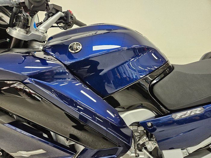 2025 YAMAHA FJR1300AE Blue