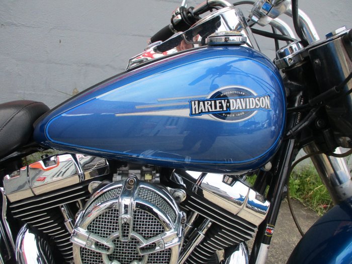 2005 HARLEY-DAVIDSON FLSTCI HERITAGE S/TAIL CLASSIC BLUE