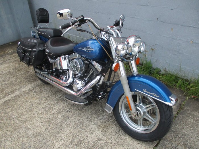 2005 HARLEY-DAVIDSON FLSTCI HERITAGE S/TAIL CLASSIC BLUE