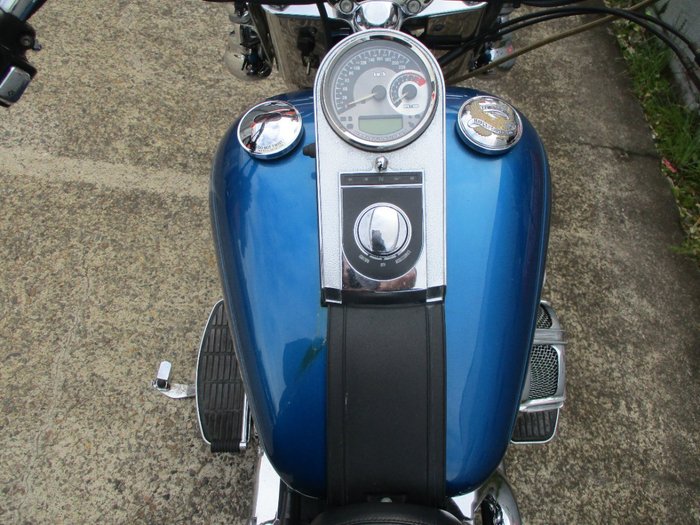 2005 HARLEY-DAVIDSON FLSTCI HERITAGE S/TAIL CLASSIC BLUE