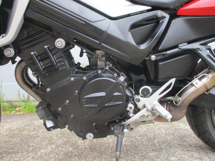 2012 BMW Motorrad F 800 R RED