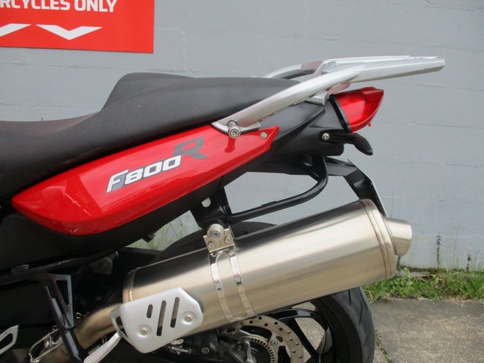 2012 BMW Motorrad F 800 R RED