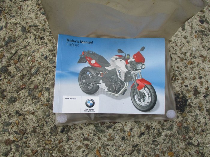 2012 BMW Motorrad F 800 R RED