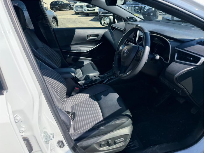 2022 TOYOTA COROLLA ZR