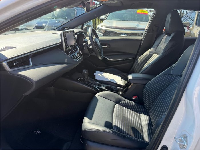 2022 TOYOTA COROLLA ZR