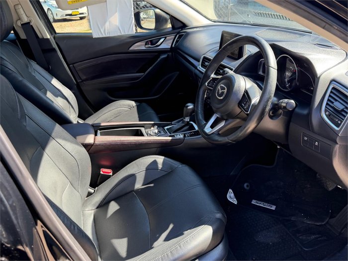 2018 MAZDA MAZDA3 SP25 GT (5YR)