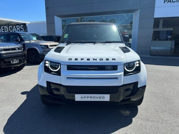 2026 Land Rover Defender 130 D350 X-Dynamic SE