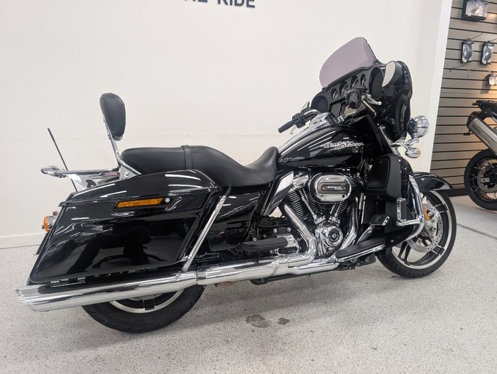 2017 Harley-davidson FLHXS STREET GLIDE SPECIAL Black