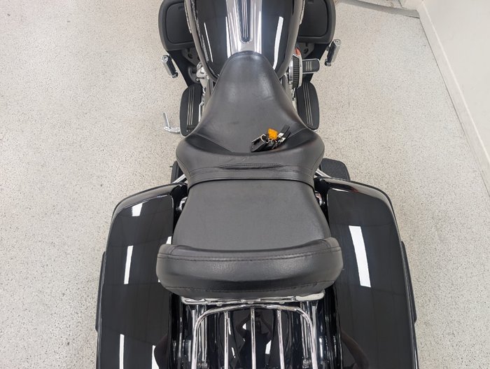 2017 Harley-davidson FLHXS STREET GLIDE SPECIAL Black