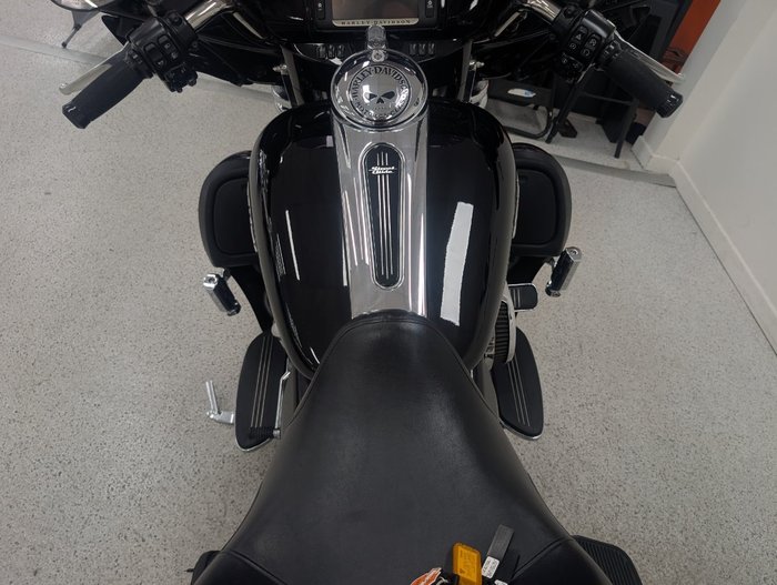 2017 Harley-davidson FLHXS STREET GLIDE SPECIAL Black