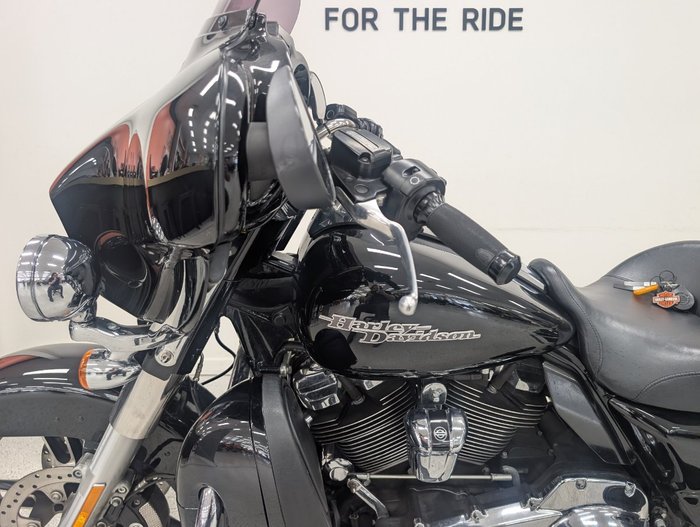 2017 Harley-davidson FLHXS STREET GLIDE SPECIAL Black