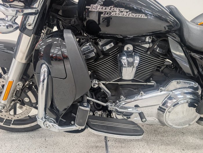 2017 Harley-davidson FLHXS STREET GLIDE SPECIAL Black