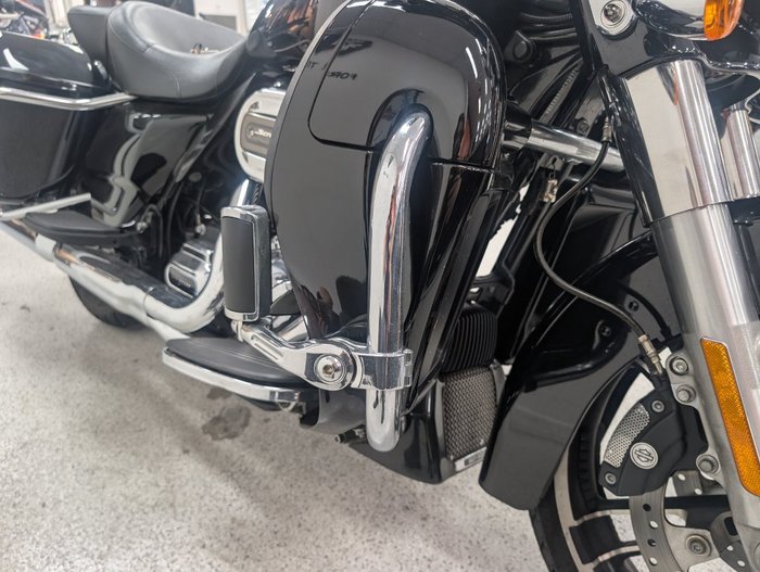 2017 Harley-davidson FLHXS STREET GLIDE SPECIAL Black