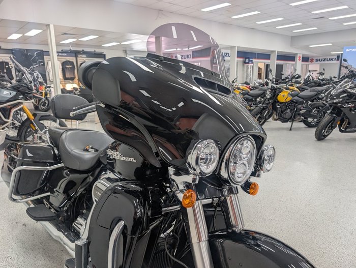 2017 Harley-davidson FLHXS STREET GLIDE SPECIAL Black