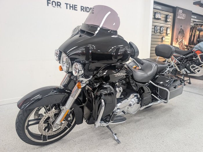 2017 Harley-davidson FLHXS STREET GLIDE SPECIAL Black