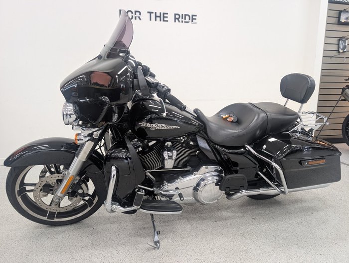 2017 Harley-davidson FLHXS STREET GLIDE SPECIAL Black
