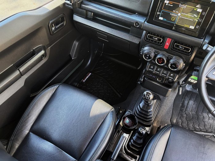 2023 Suzuki Jimny GLX
