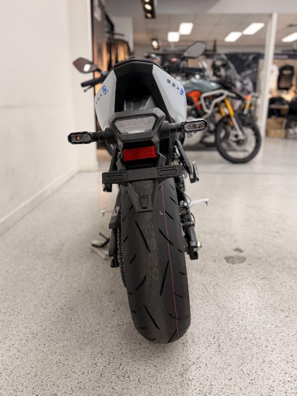 2026 Suzuki GSX-8R (GSX800FRQ) White