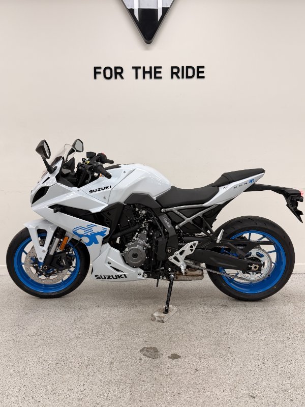 2026 Suzuki GSX-8R (GSX800FRQ) White