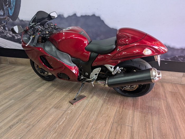 Suzuki 2011 SUZUKI 1300CC GSXR1300R HAYABUSA RED