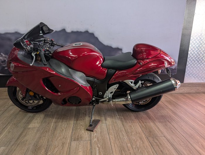 Suzuki 2011 SUZUKI 1300CC GSXR1300R HAYABUSA RED