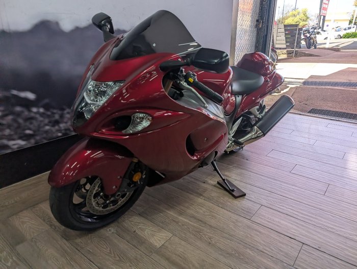 Suzuki 2011 SUZUKI 1300CC GSXR1300R HAYABUSA RED
