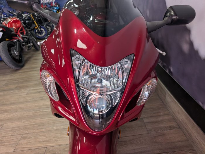 Suzuki 2011 SUZUKI 1300CC GSXR1300R HAYABUSA RED