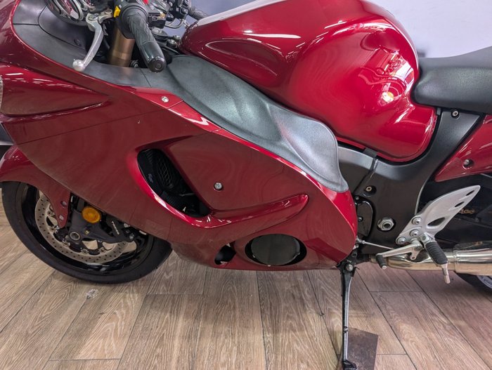 Suzuki 2011 SUZUKI 1300CC GSXR1300R HAYABUSA RED