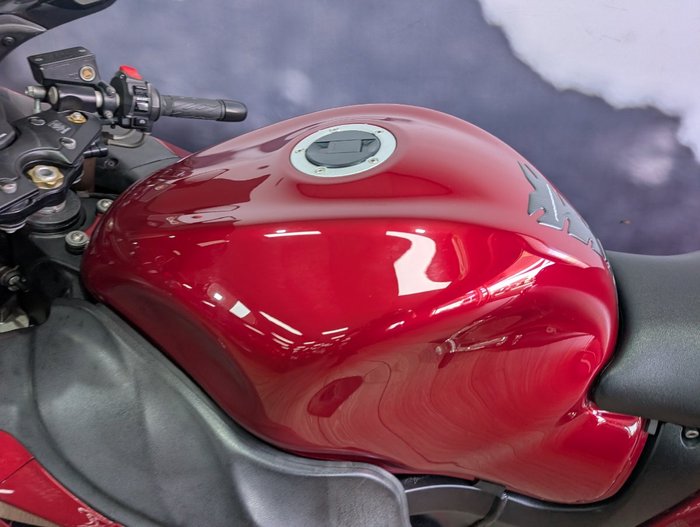 Suzuki 2011 SUZUKI 1300CC GSXR1300R HAYABUSA RED