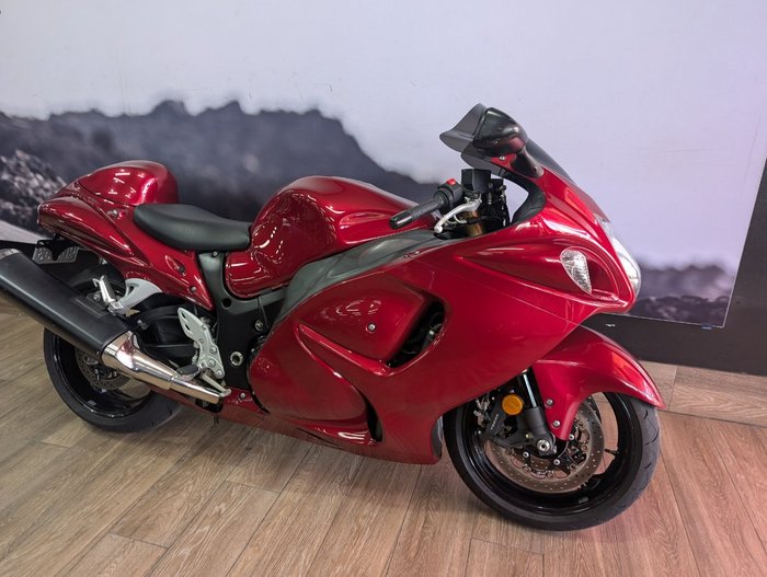 Suzuki 2011 SUZUKI 1300CC GSXR1300R HAYABUSA RED