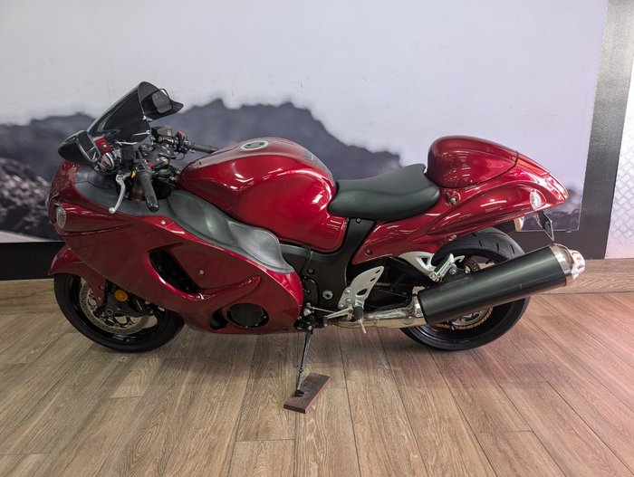 Suzuki 2011 SUZUKI 1300CC GSXR1300R HAYABUSA RED