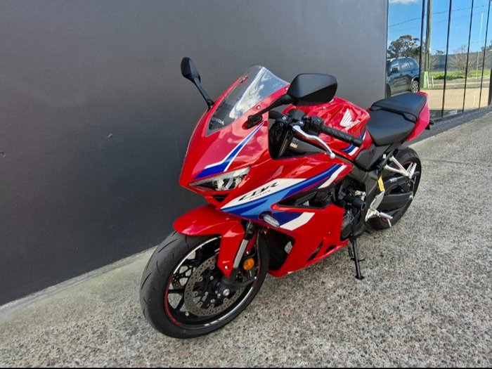 2026 Honda CBR650R RED
