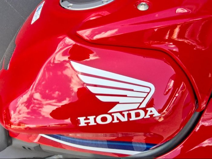 2026 Honda CBR650R RED