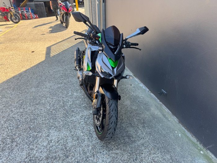 2014 Kawasaki Z1000 GREEN